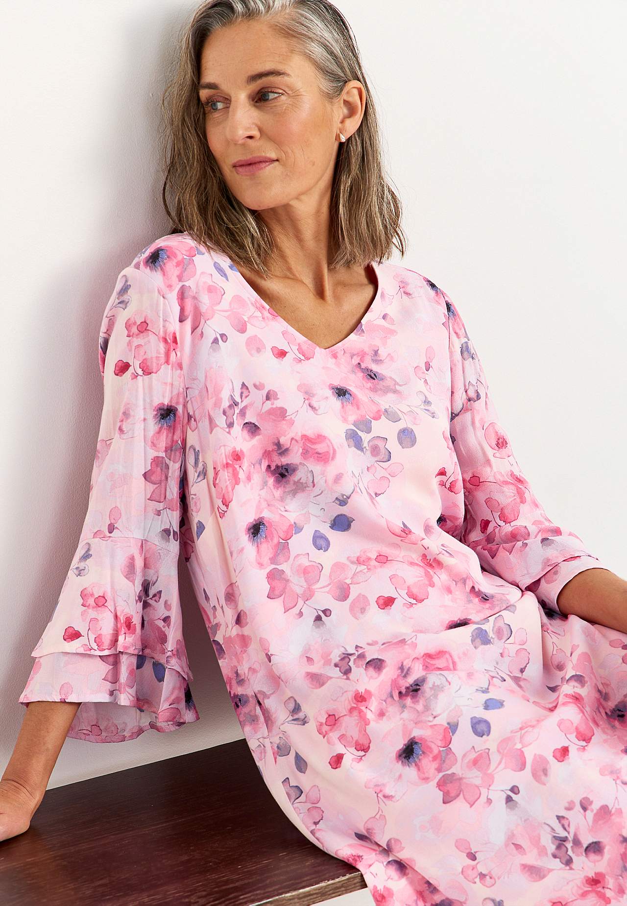 Volangidega pidulik kleit