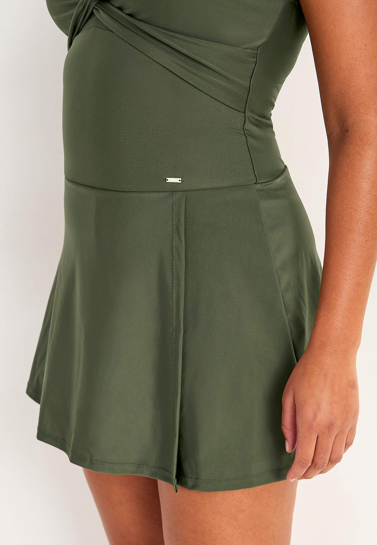 Ujumistrikoo seelikuga