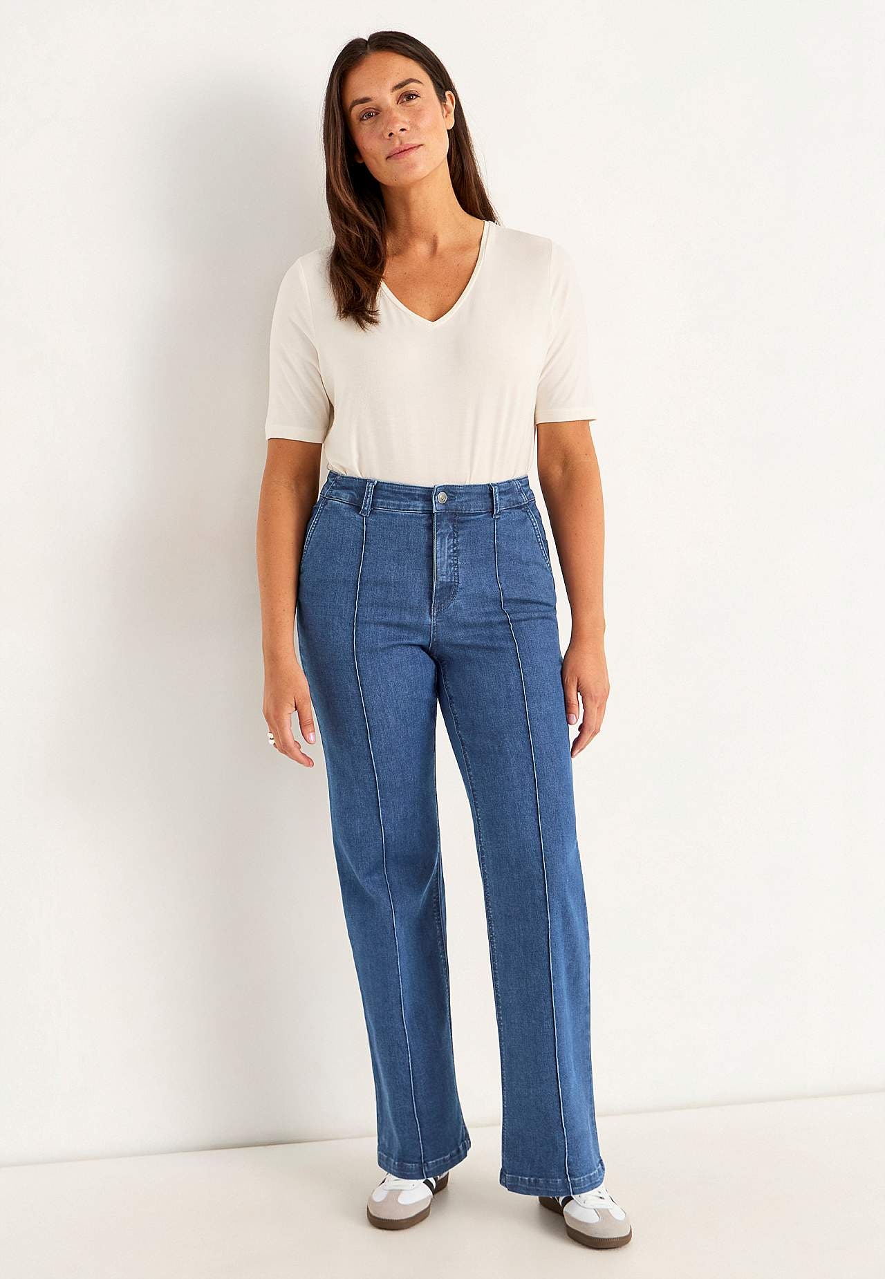 Sisseõmmeldud viikidega laiad teksad Mia