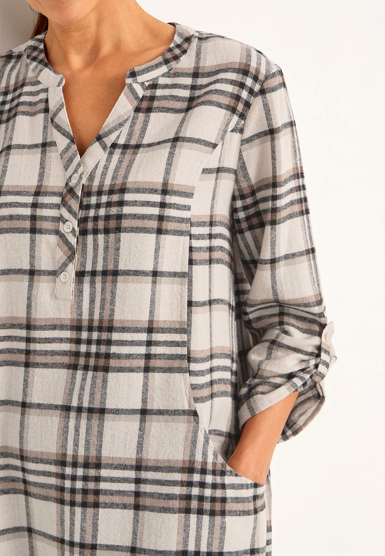Taskutega flanellist tuunika