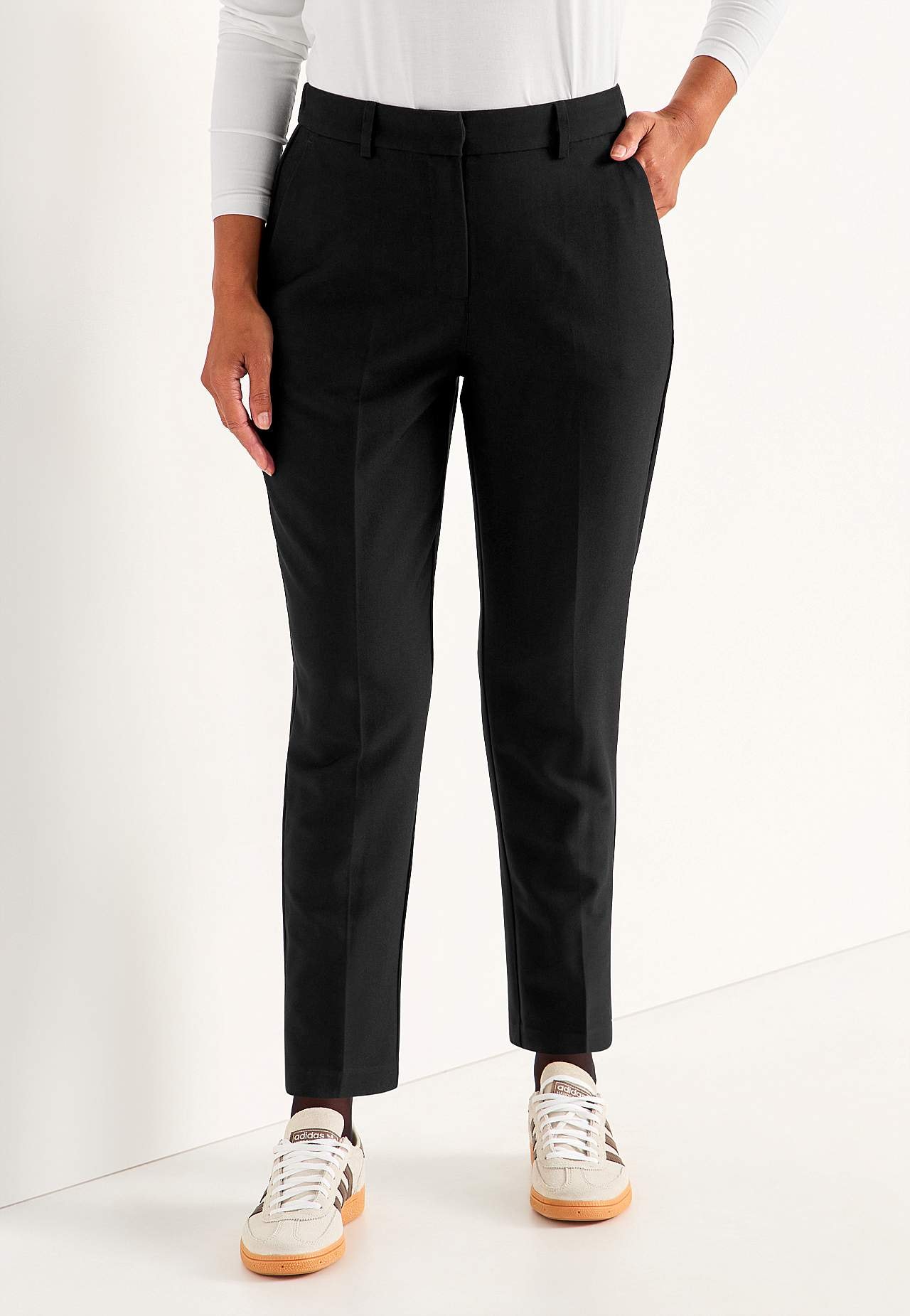 Viikidega pahkluupüksid  Pia