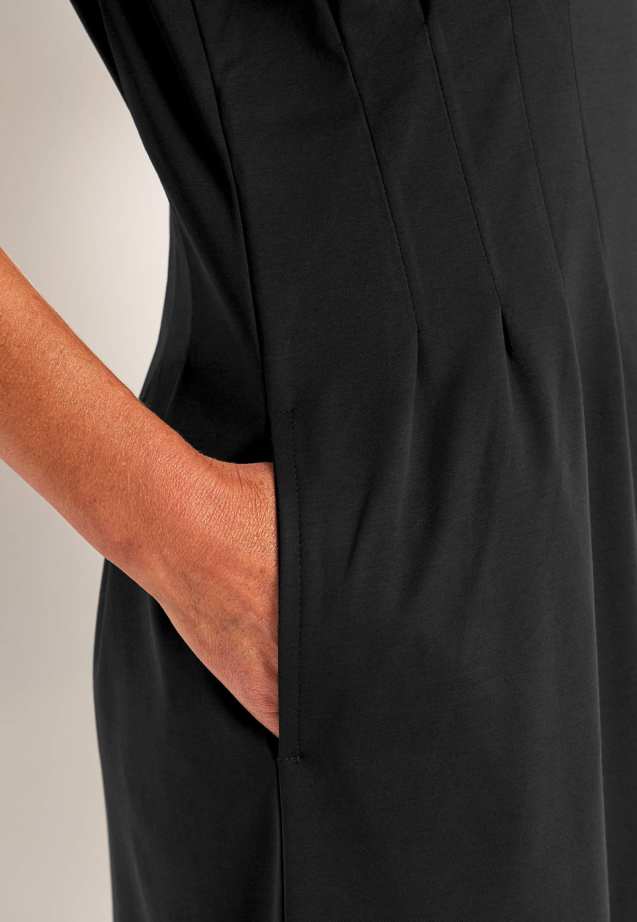 Elastsest trikotaažist kleit Premium