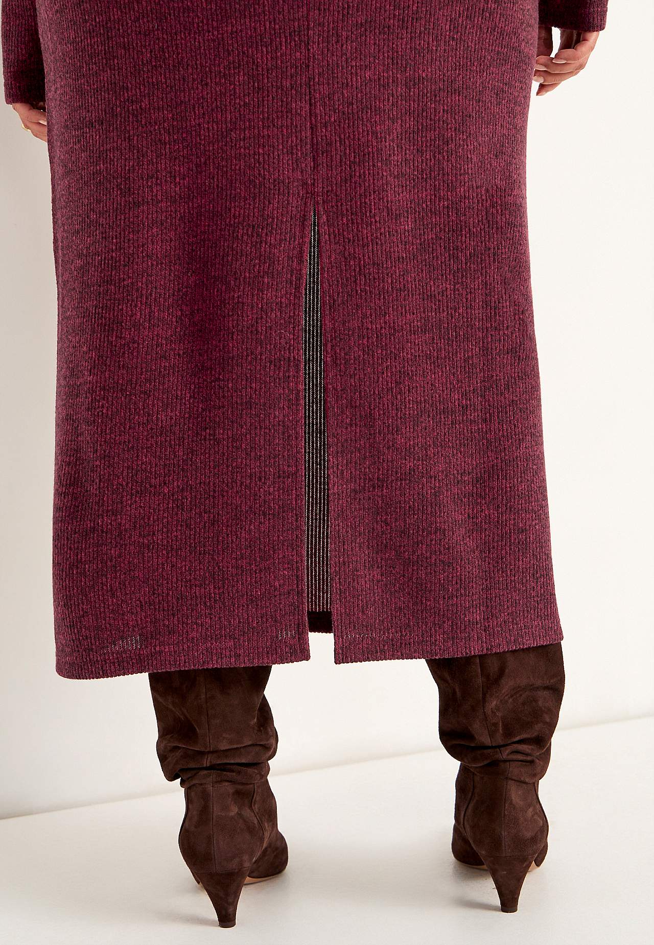 Lõhikuga ülipehme seelik Beata