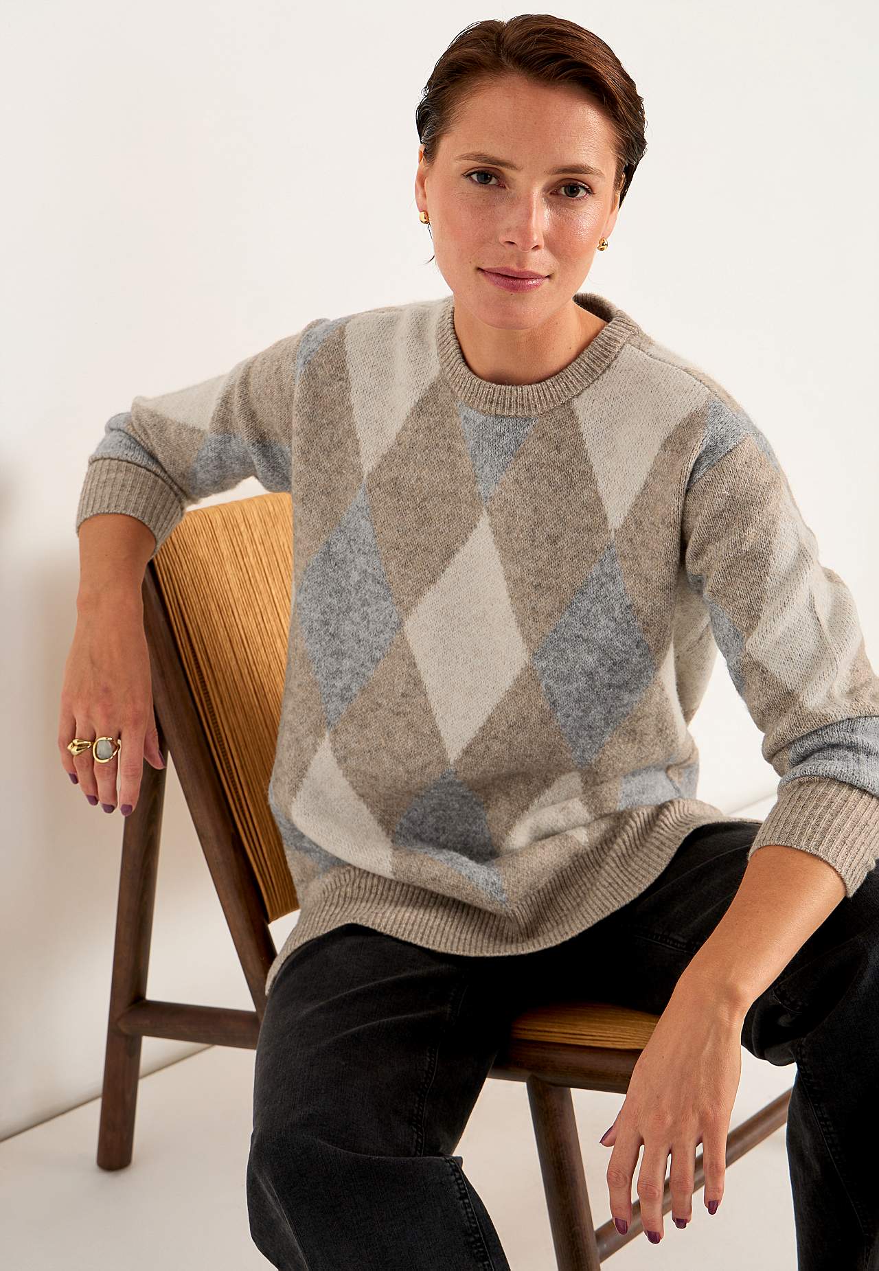 Kootud tuunika lõhikutega