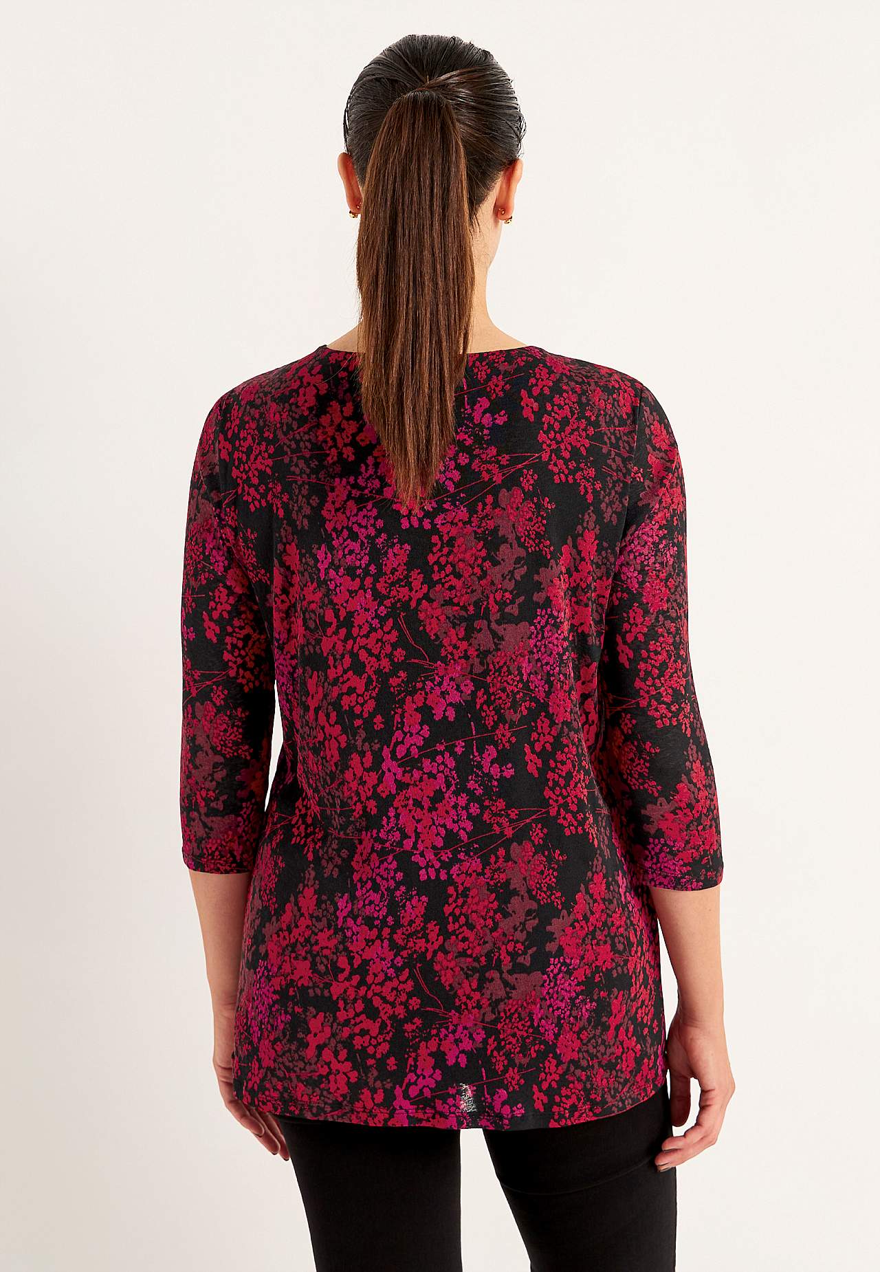 Lillemustriline tuunika