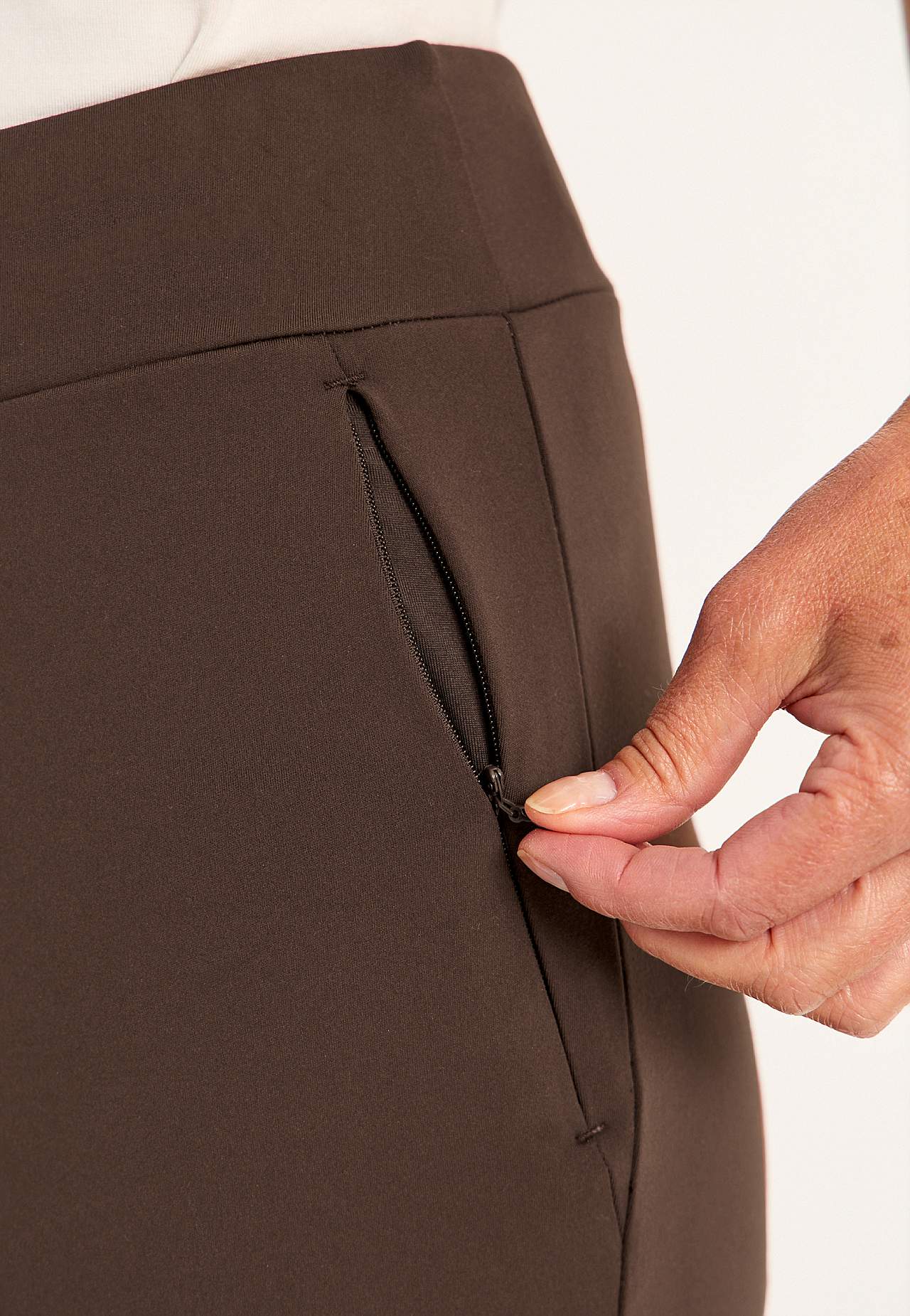 Praktilised bootcut-lõikega püksid Daria