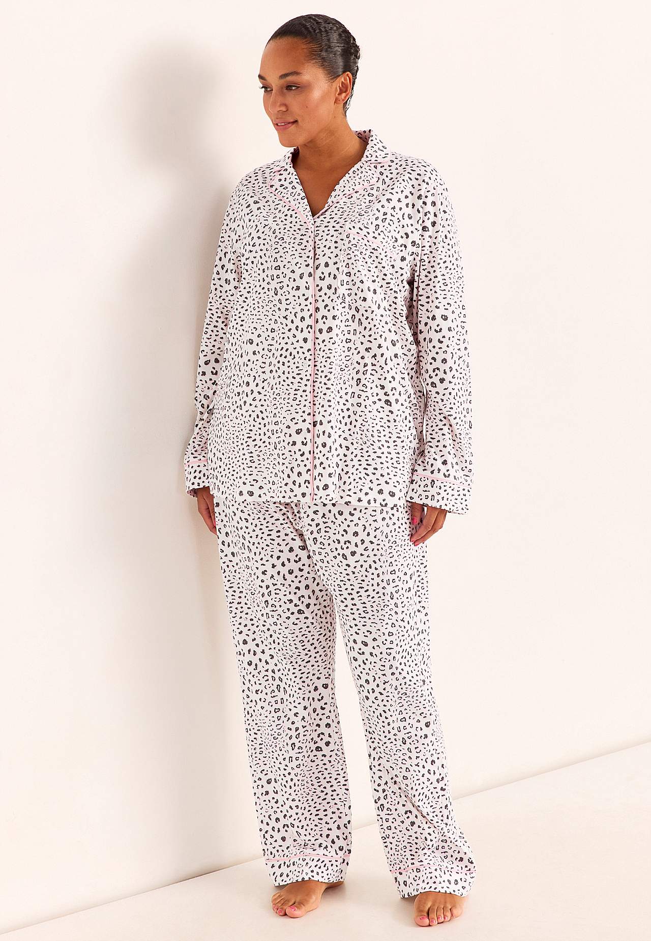 Kaheosaline pidžaama