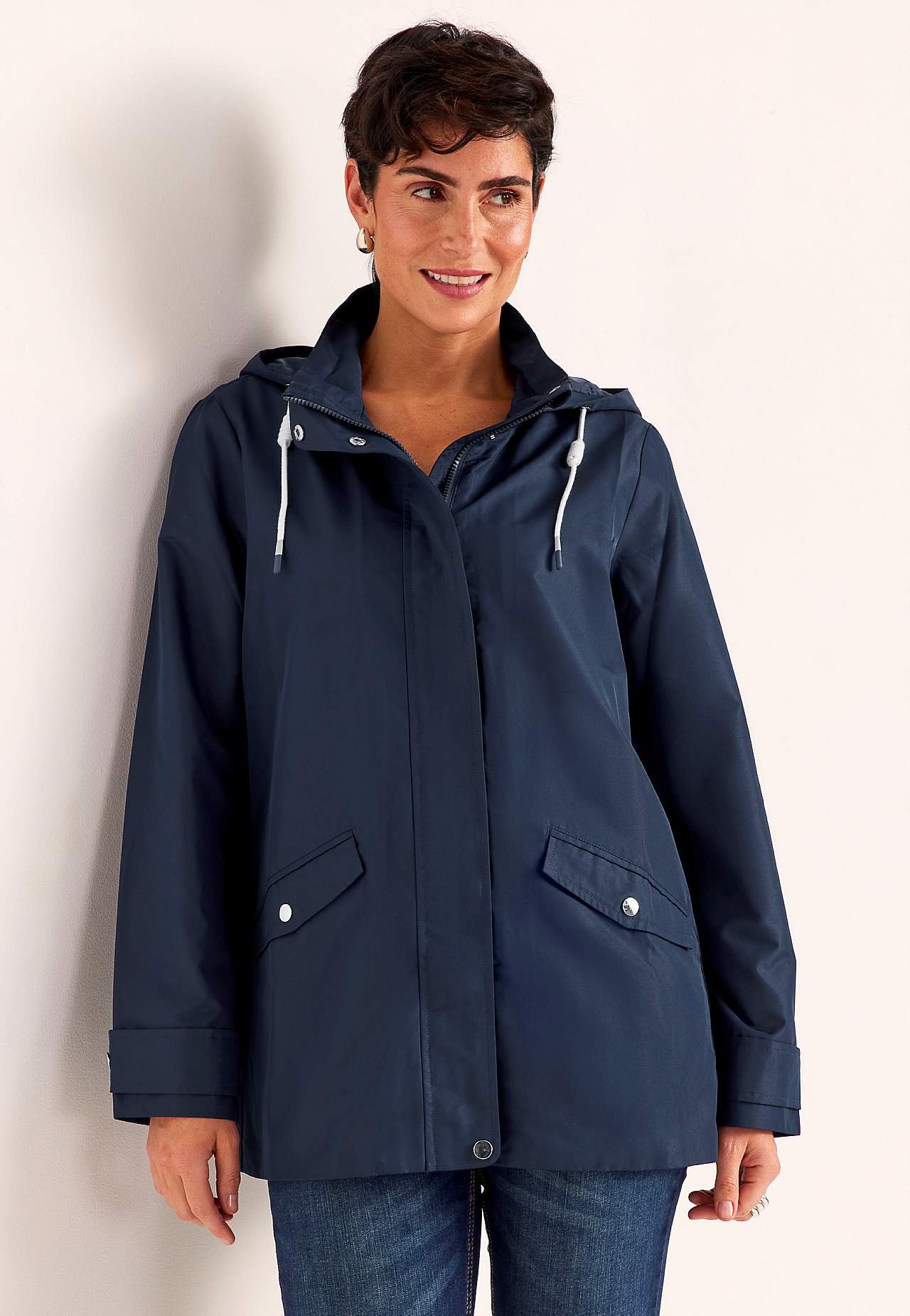 Voodriga jakk eemaldatava kapuutsiga