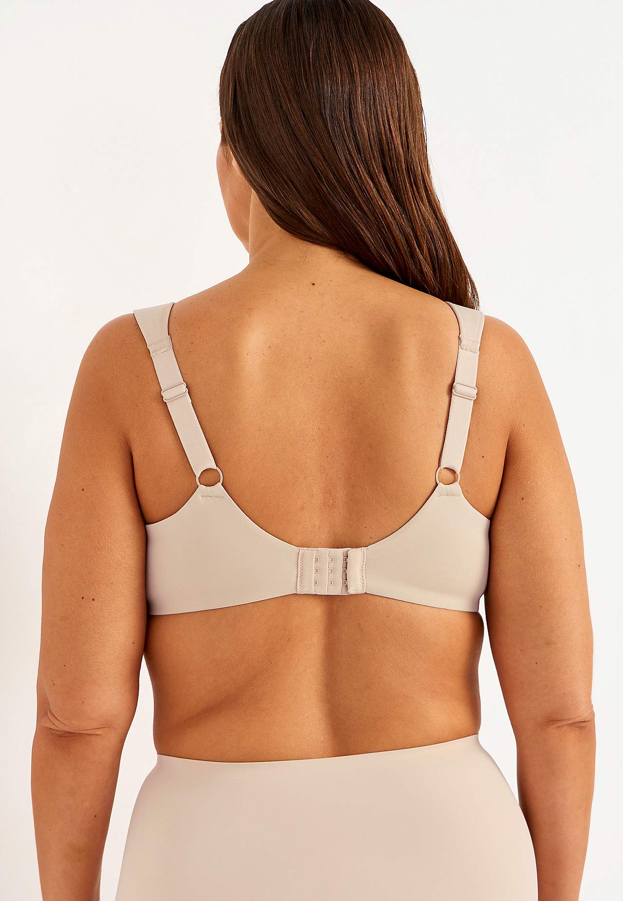 Polsterduseta tugikaartega rinnahoidja