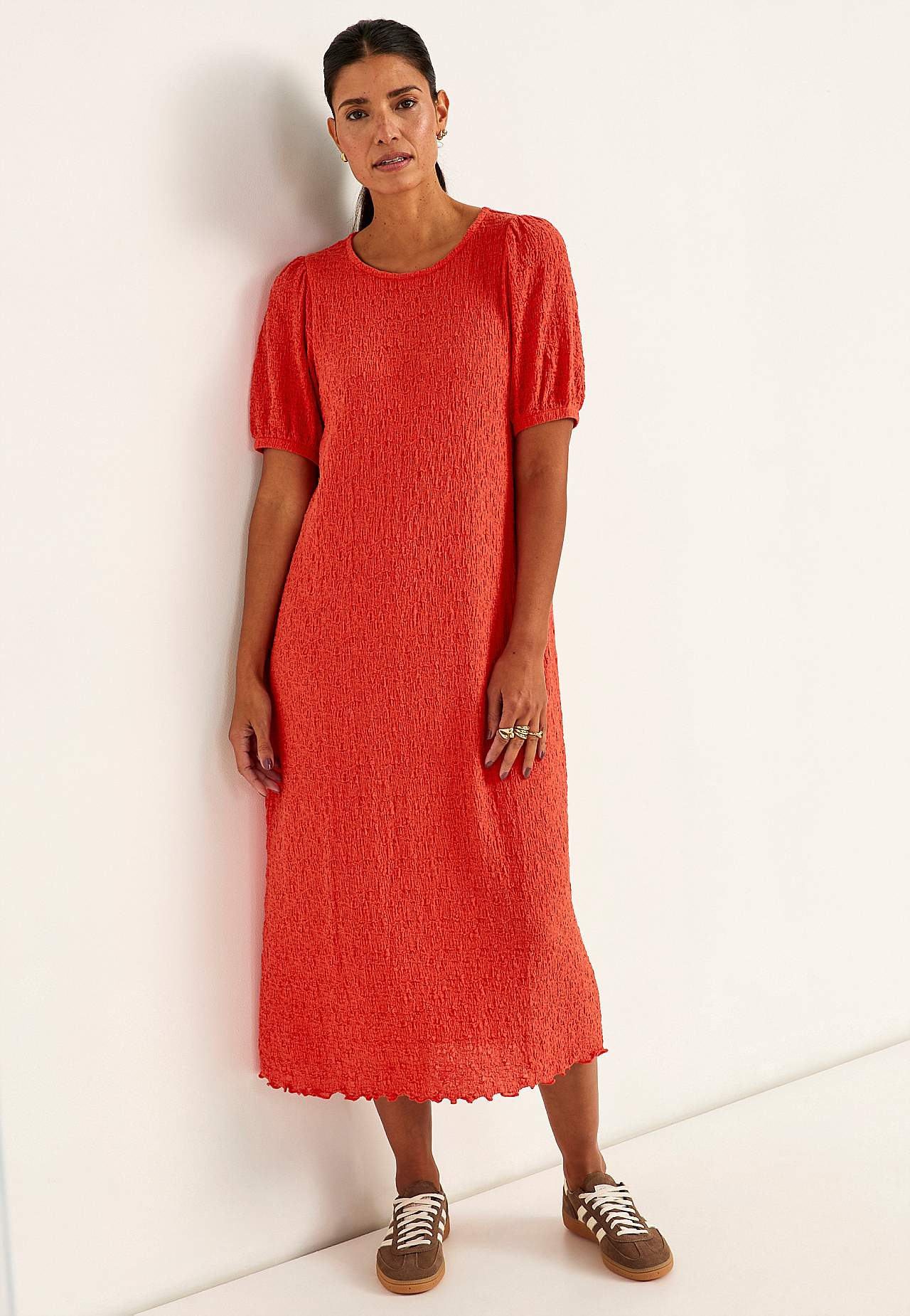 Tekstuurse koega trikotaažkleit