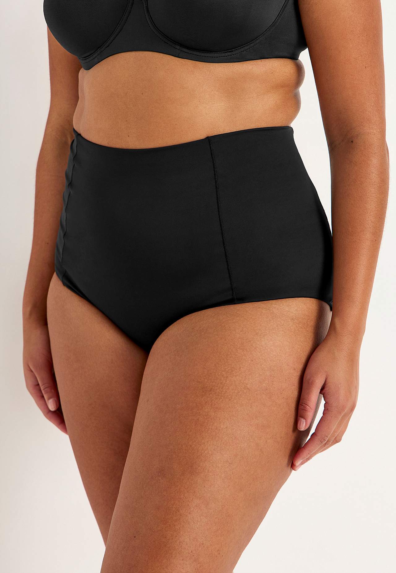 Kõrge pihaosaga vormivad aluspüksid 2 tk pakis