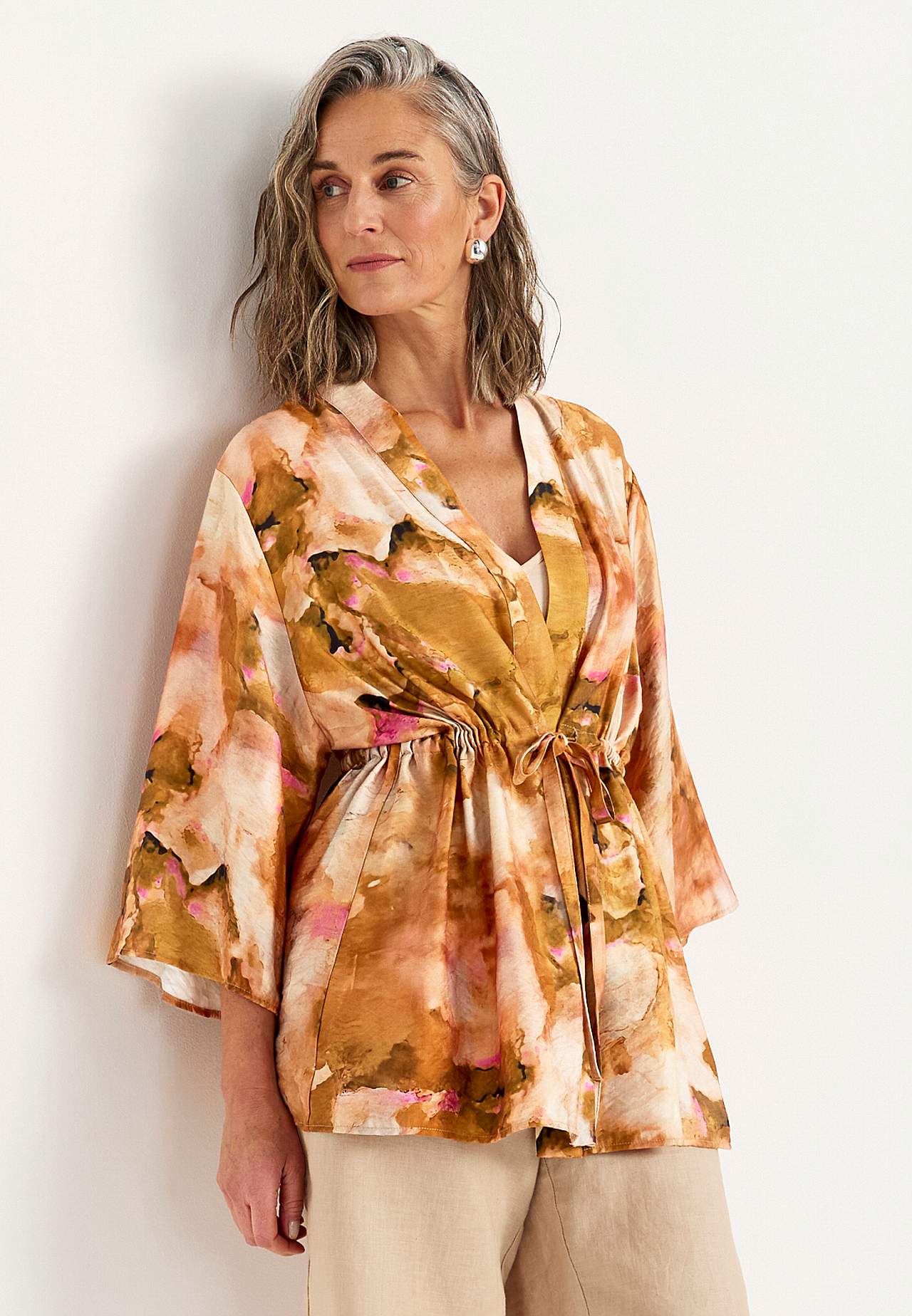 Mustriline kimonojakk