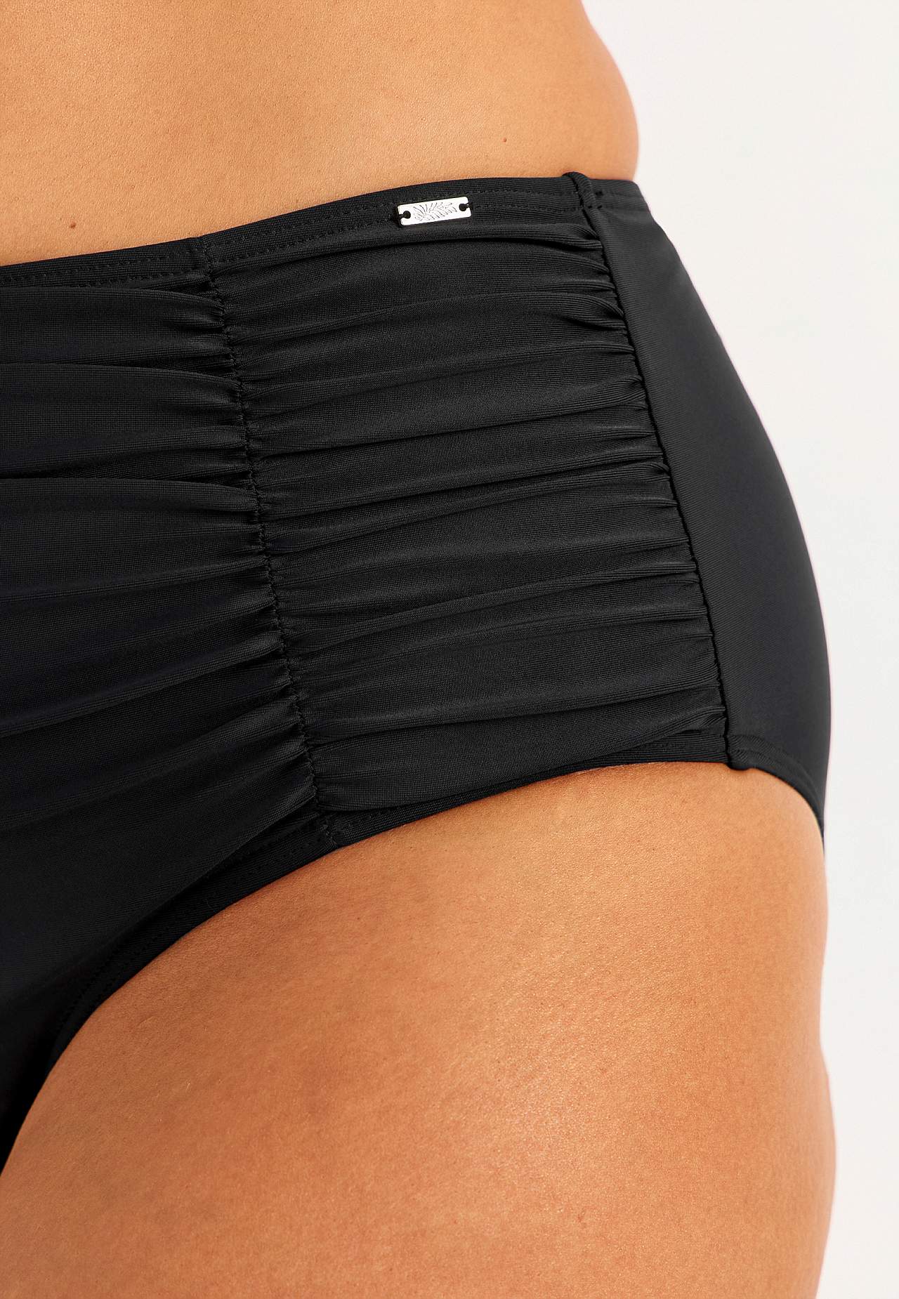 Kõrge värvliga bikiinipüksid