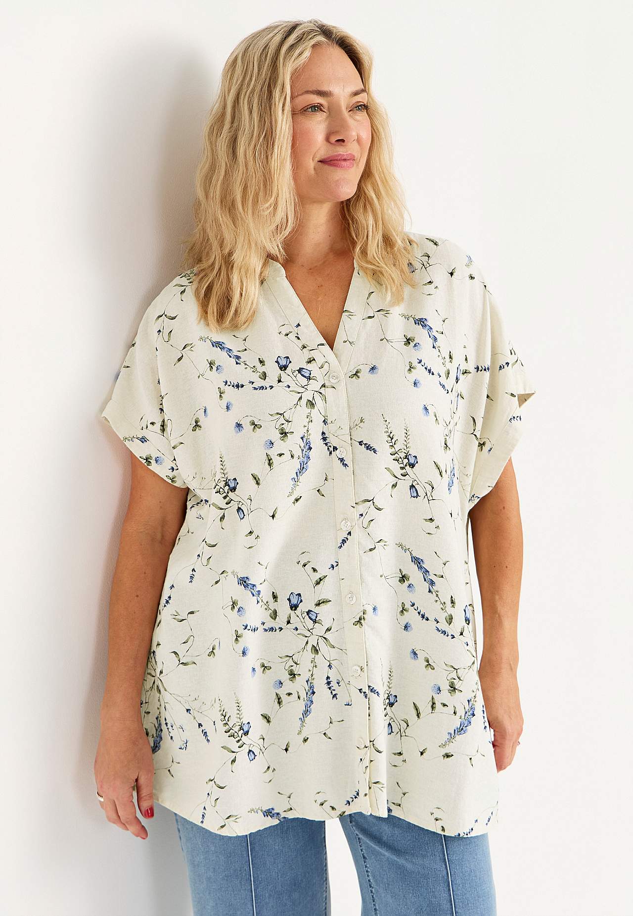 Lilleline linane tuunika