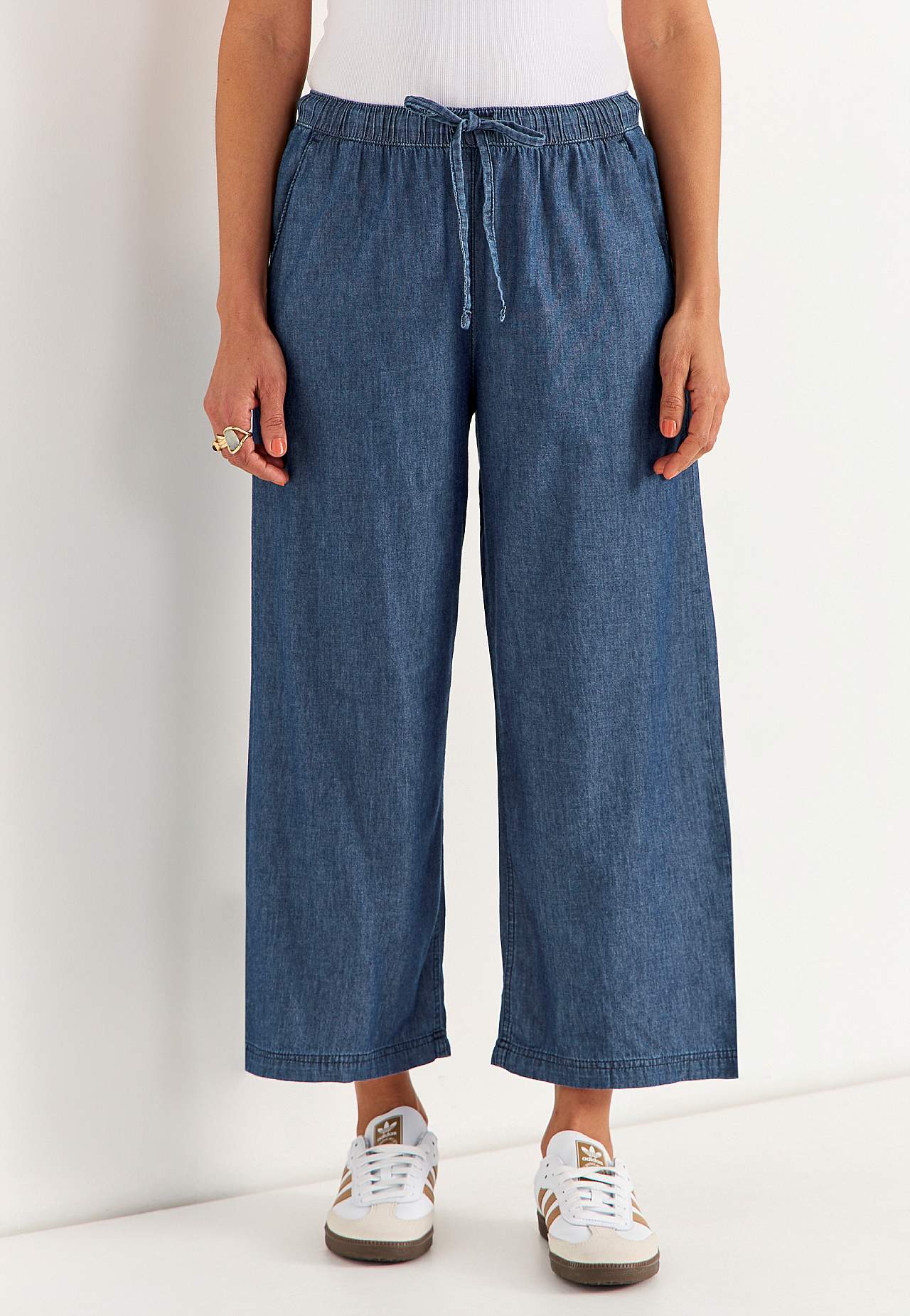 Pehmest, õhulisest denimkangast Culotte-lõikega püksid