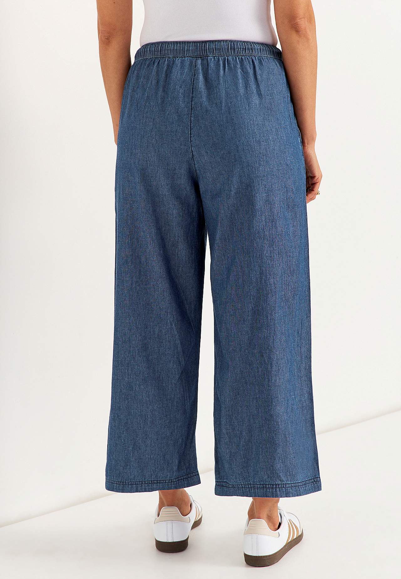 Pehmest, õhulisest denimkangast Culotte-lõikega püksid