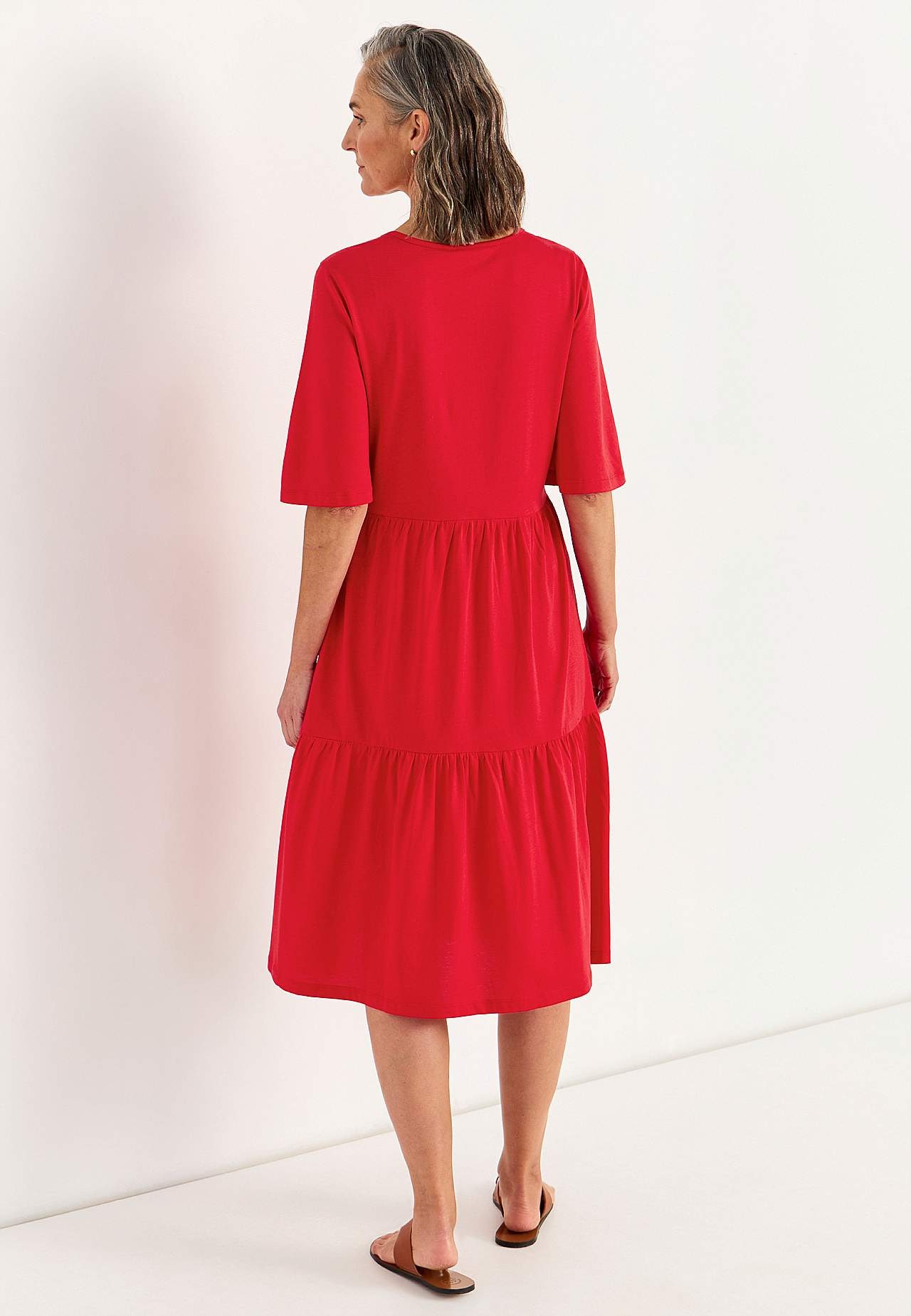 Volangidega trikotaažkleit