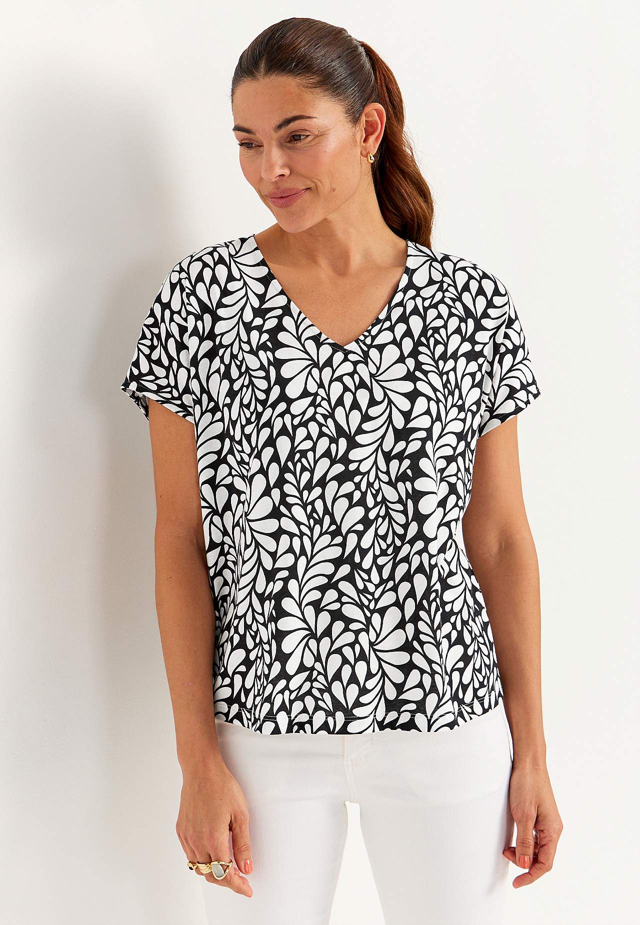 Lühikeste varrukatega trikotaažist topp