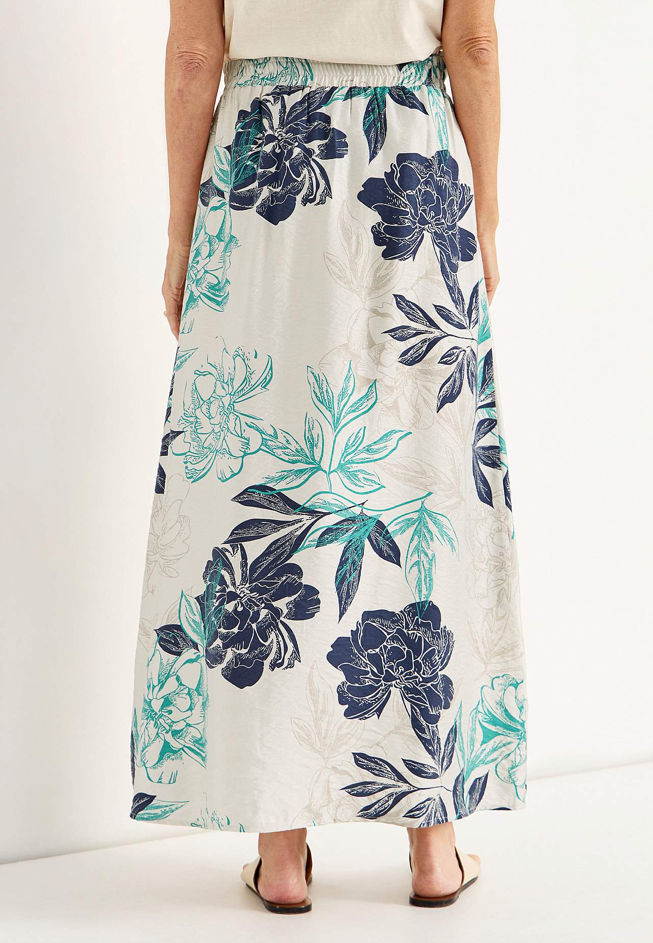 Taskutega lilleline seelik