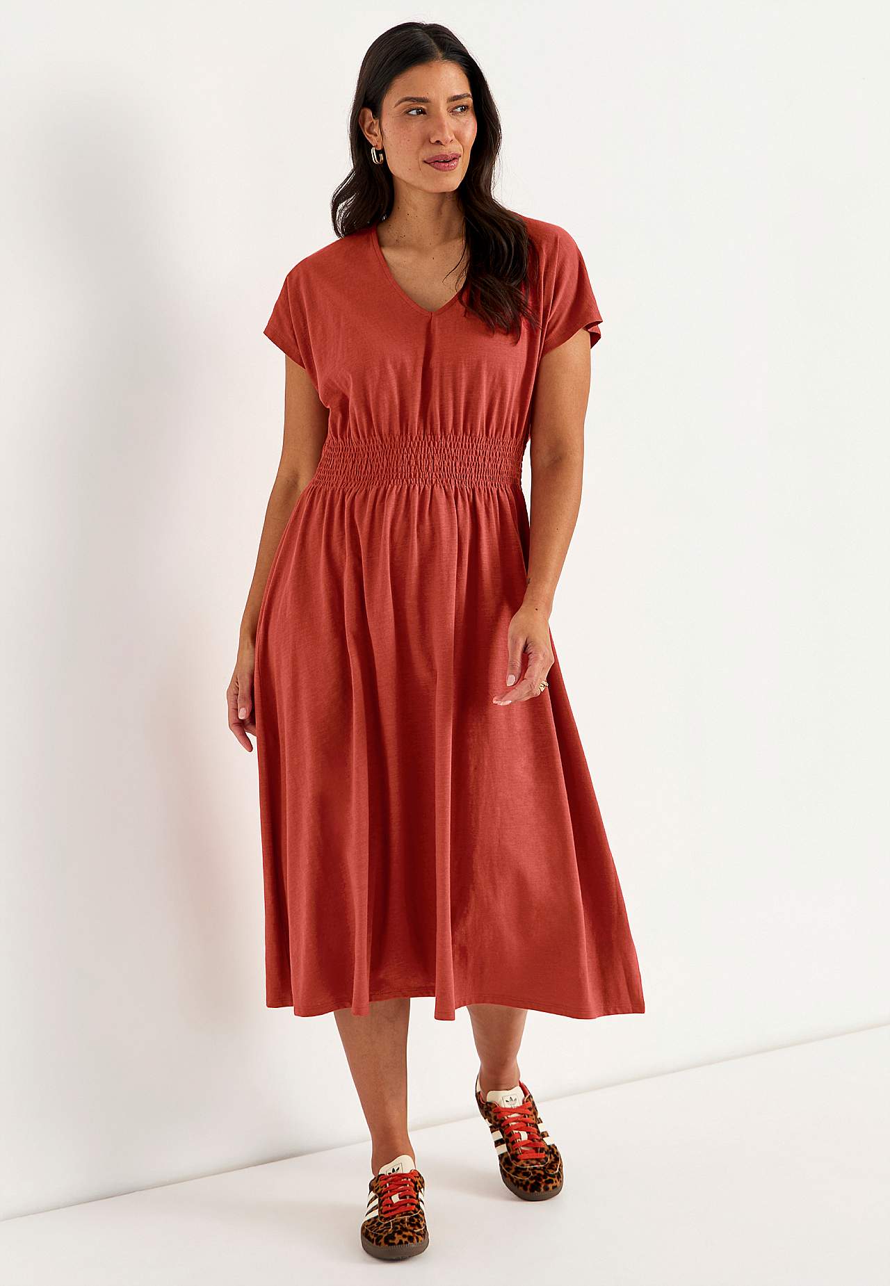 Trikotaažkleit kroogetega