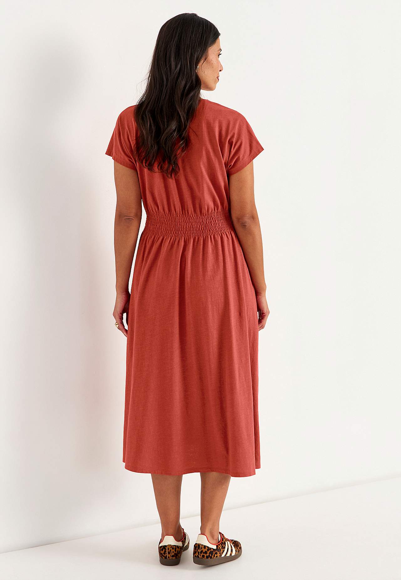 Trikotaažkleit kroogetega