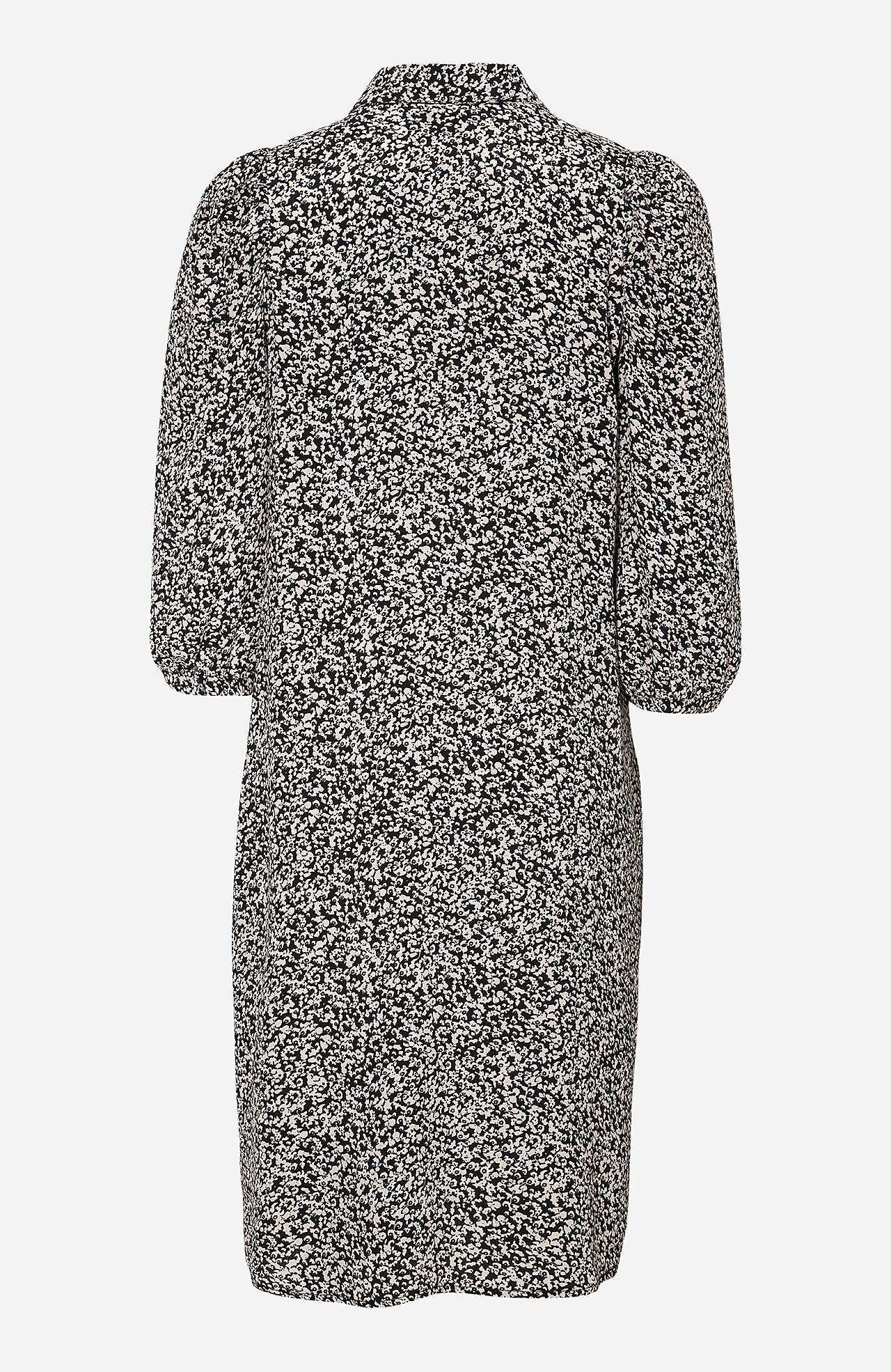 Kolmveerandvarrukatega särkkleit