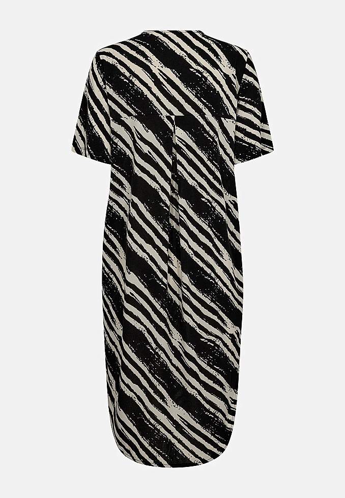 Mustriline trikotaažkleit