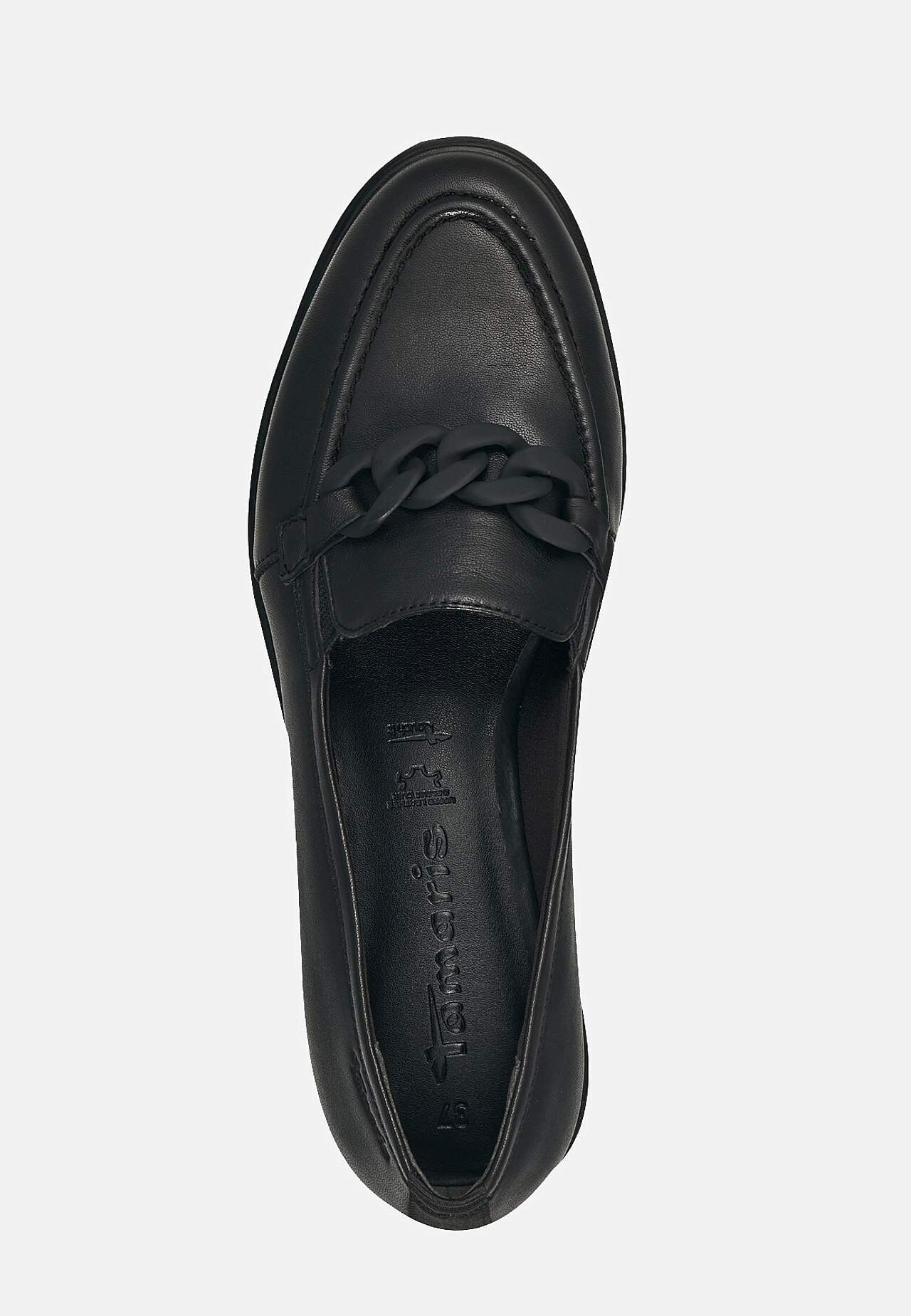 Ketiga nahast mokassiinid