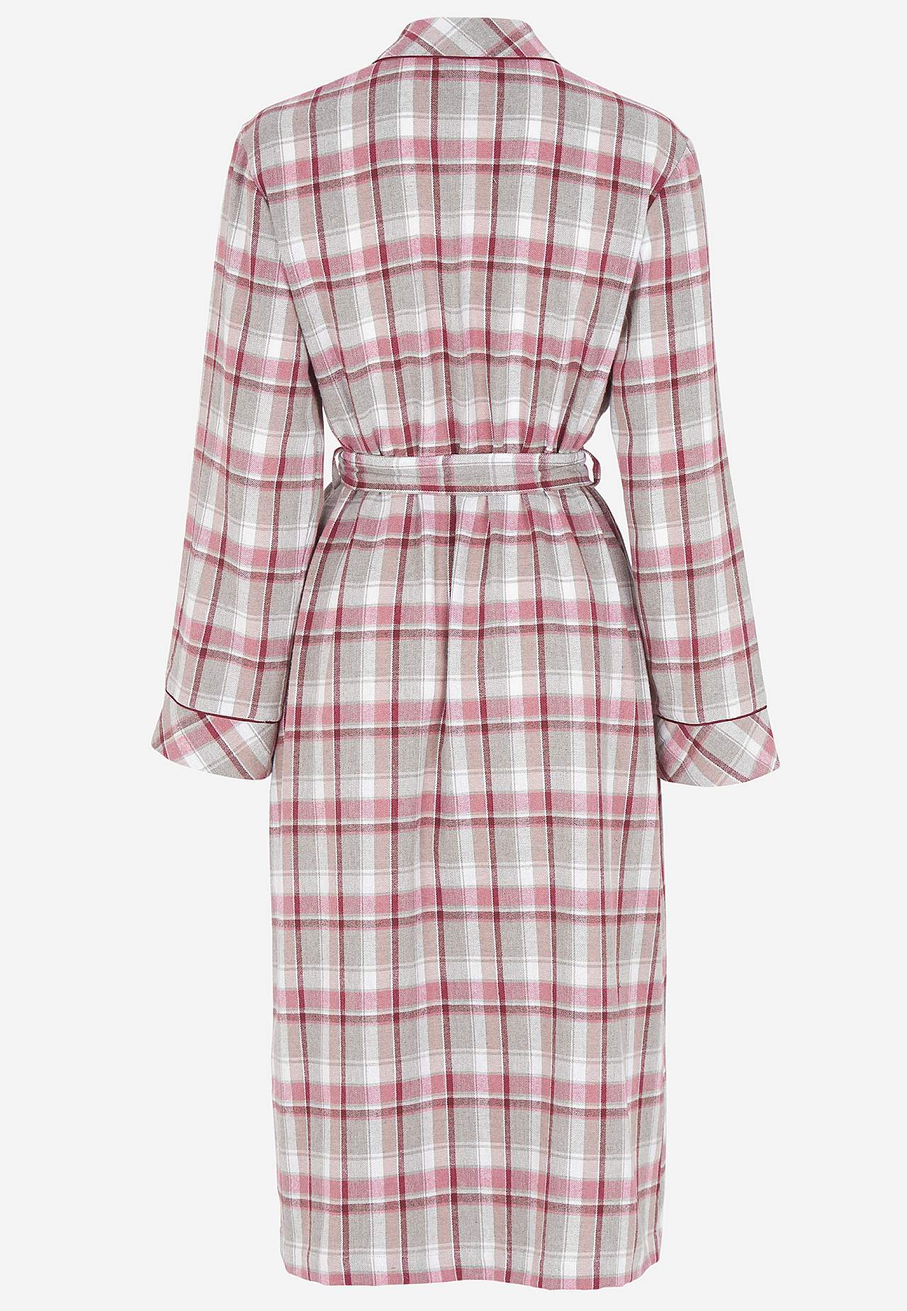 Ruuduline flanellkangast hommikumantel