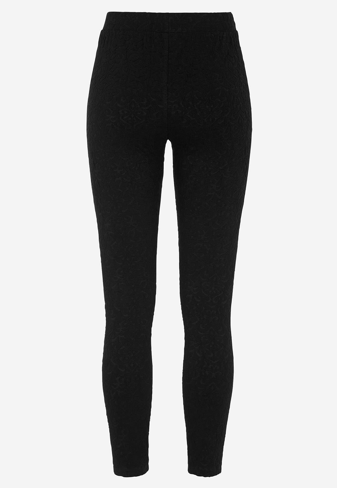 Struktuurse mustriga retuusid