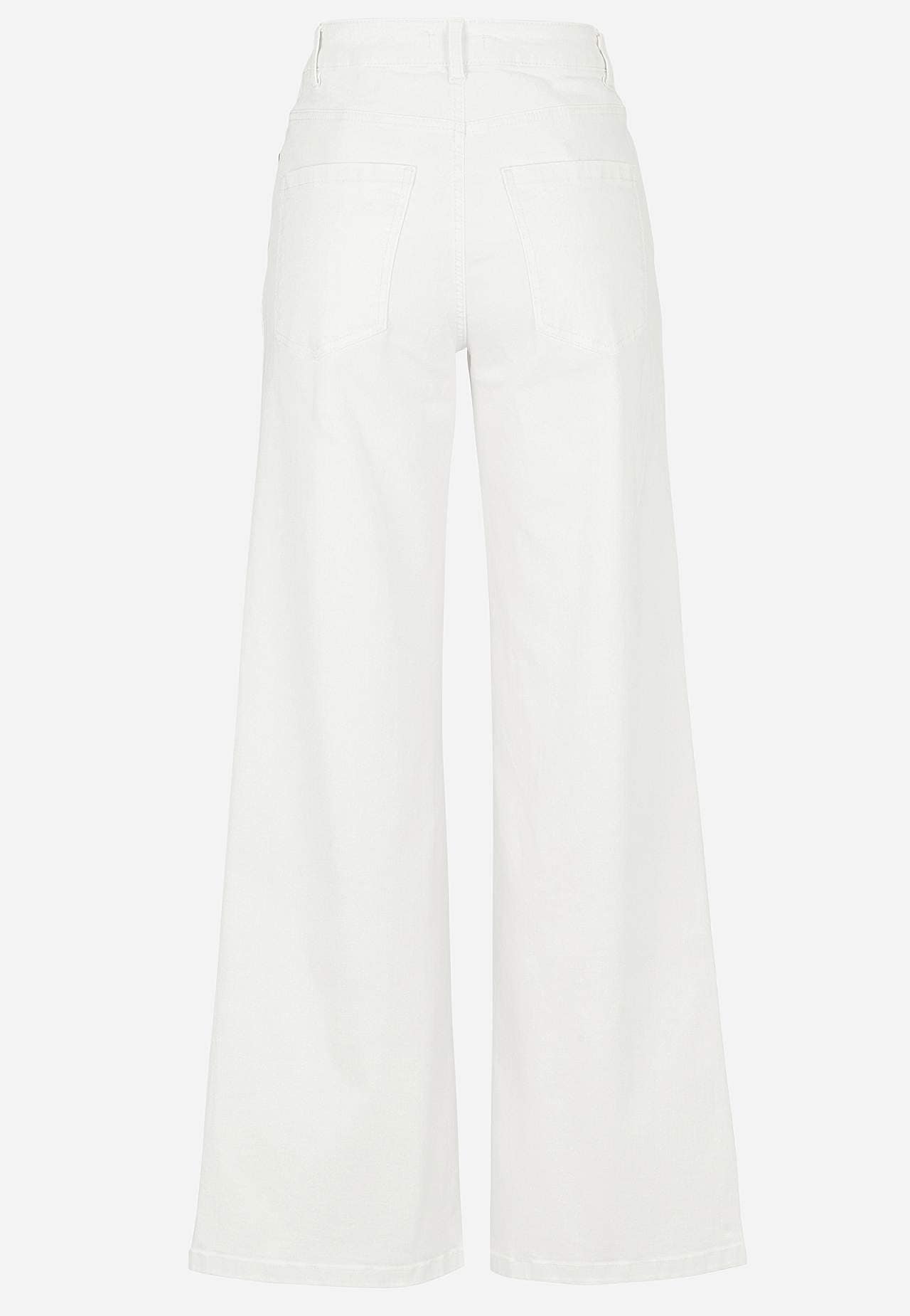 Kõrge vöökohaga, pikkade ja laiade säärtega teksad
Renata