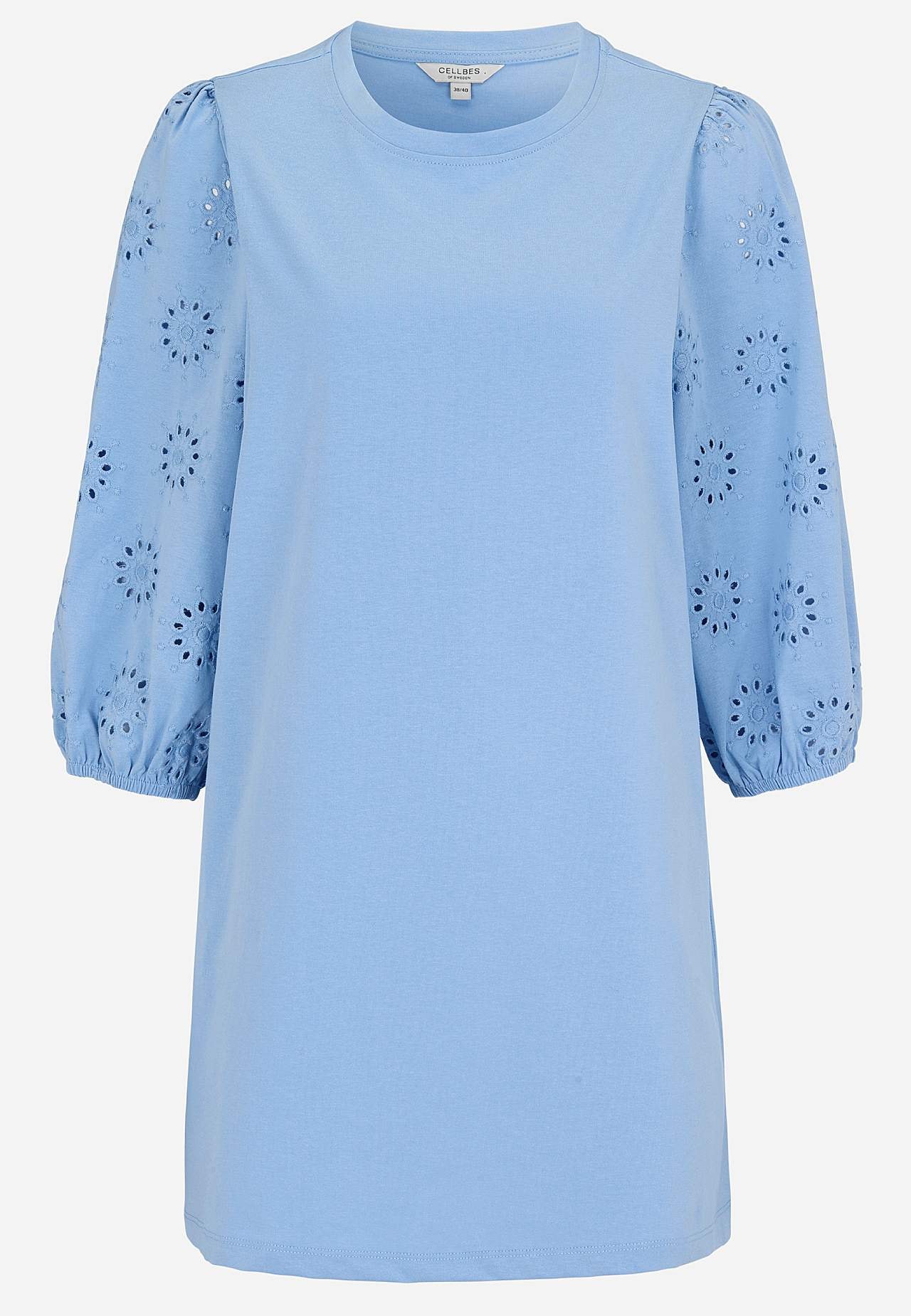 Trikotaažist tuunika broderiitikandis varrukatega