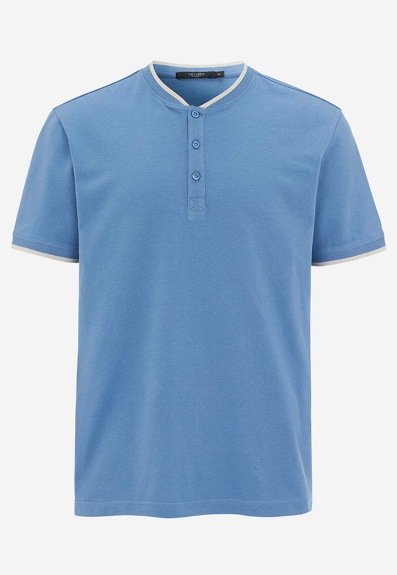 T-särk nööbiliistuga